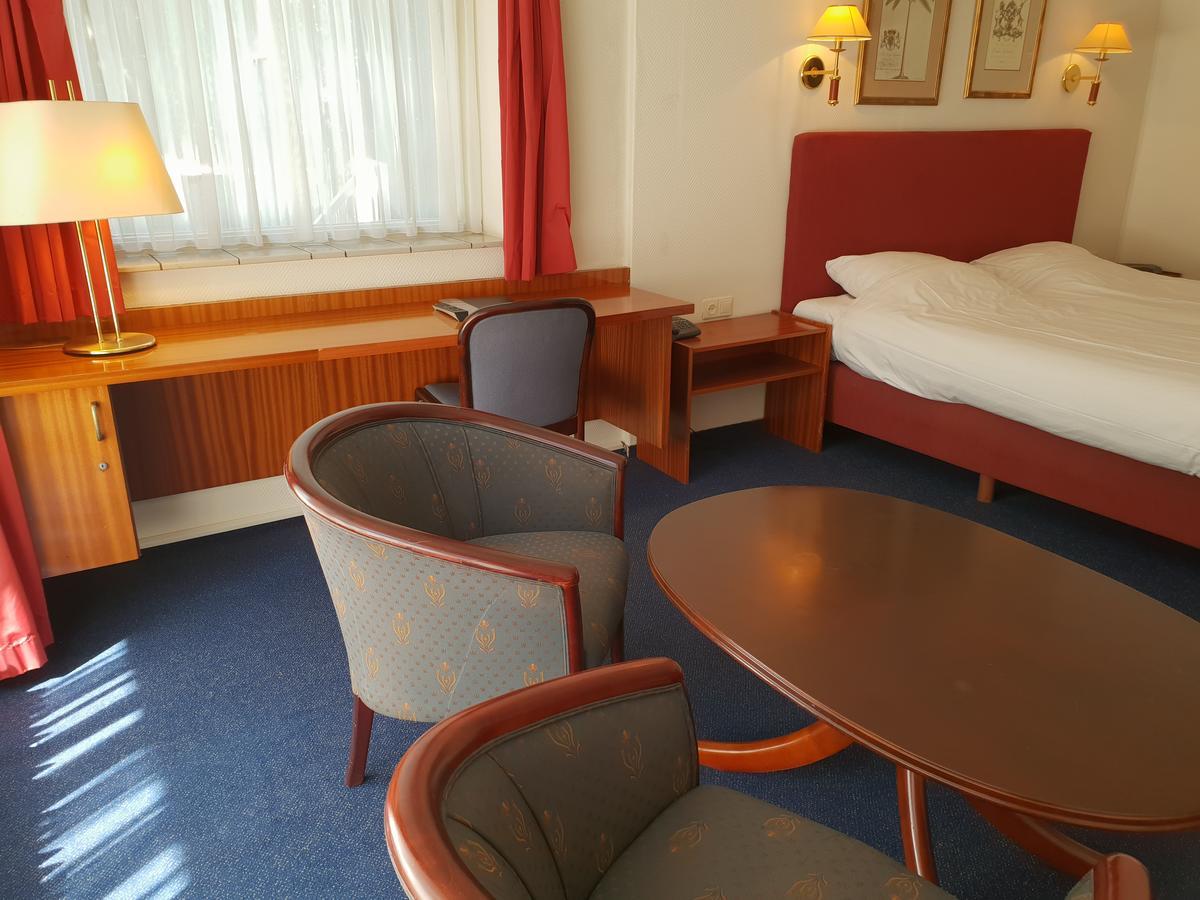 Nol In 'T Bosch Hotel Wageningen Bagian luar foto